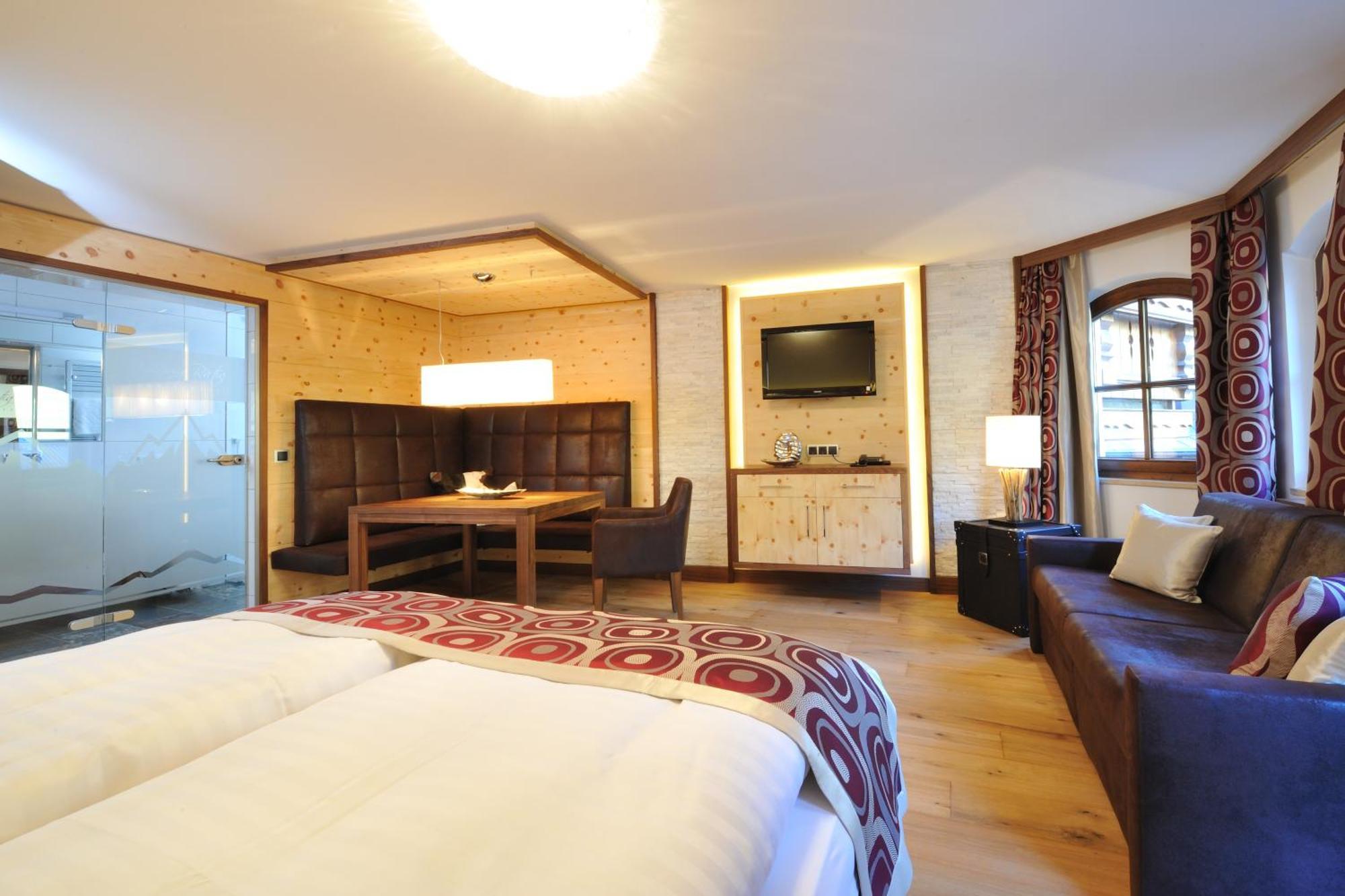 Alpinlounge Raetia Appartements Ισγκλ Δωμάτιο φωτογραφία