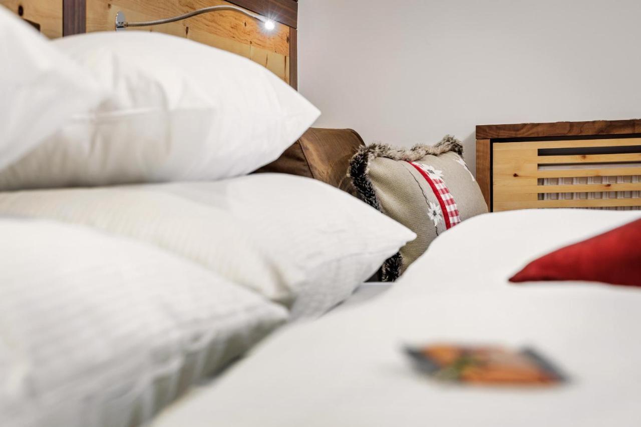Alpinlounge Raetia Appartements Ισγκλ Εξωτερικό φωτογραφία